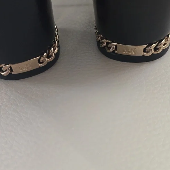 Michael Kors leather black  shoes, size 7.5M, pre-owned - Picture 4 of 10